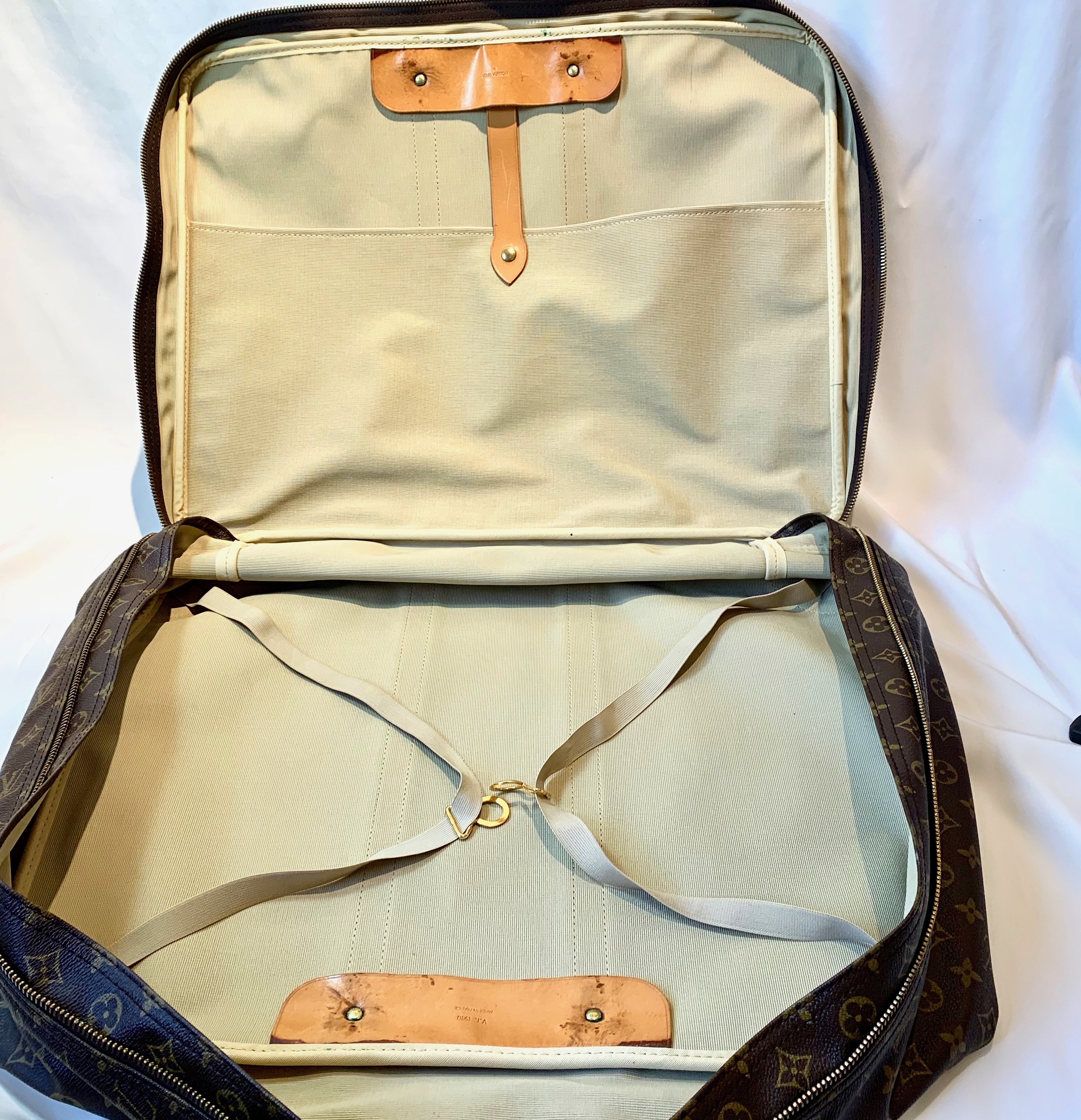 Louis Vuitton Carry Bag  Natural Resource Department