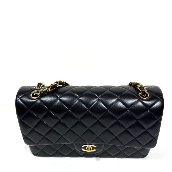 Chanel jumbo Double flap axelväska i kviltad svart lammläder - Bild 3