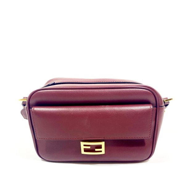 Fendi grace crossbody kameraväska i vinrött läder - Bild 2