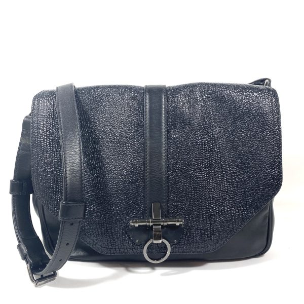 Givenchy obsedia axel/crossbody väska i svart läder