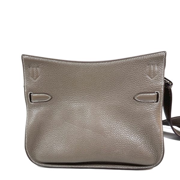 Hermès jypsière 28 crossbody väska i taupe clemence läder - Bild 4